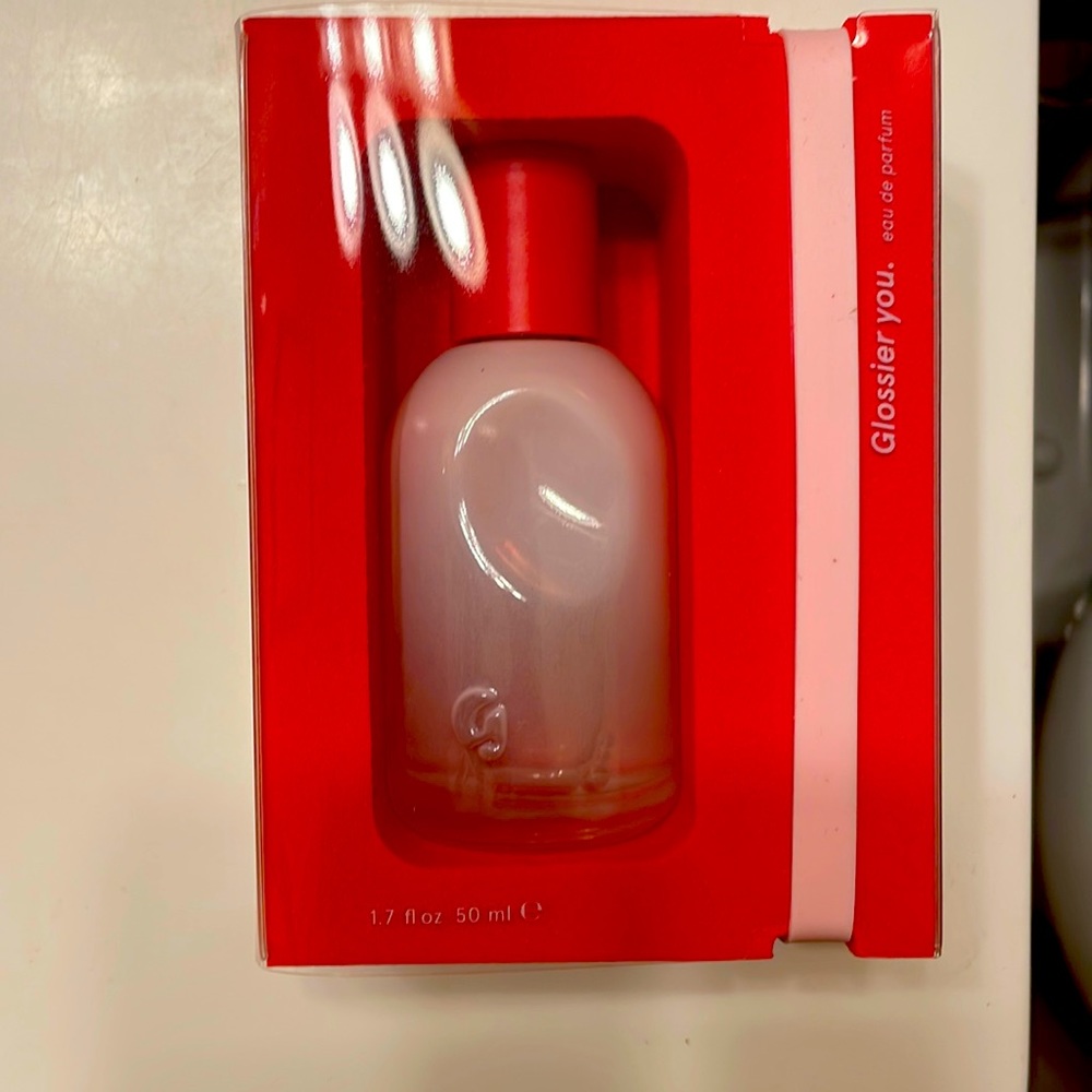 Glossier you. Eau de parfum